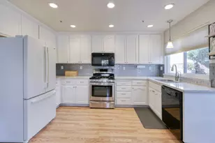 1139 Cape Cod Way, Salinas, CA 93906 - Photo 14