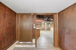 13910 Ravenwood Dr, Saratoga, CA 95070 - Photo 52