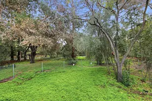 13910 Ravenwood Dr, Saratoga, CA 95070 - Photo 38