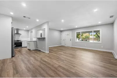 212 E Longview Ave, Stockton, CA 95207 - Photo 18