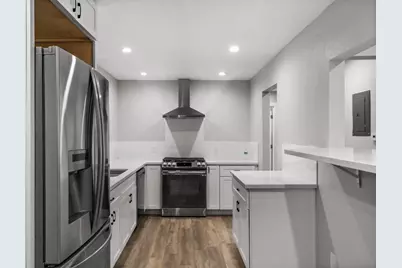 212 E Longview Ave, Stockton, CA 95207 - Photo 8