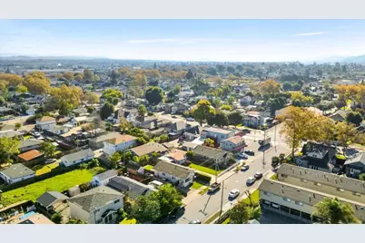 367 College St, Hollister, CA 95023 - Photo 38