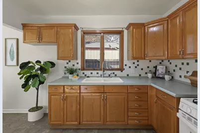 1035 Newhall St, San Jose, CA 95126 - Photo 14