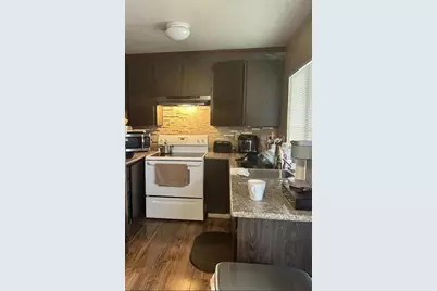 2270 Chester Dr, Tracy, CA 95376 - Photo 2