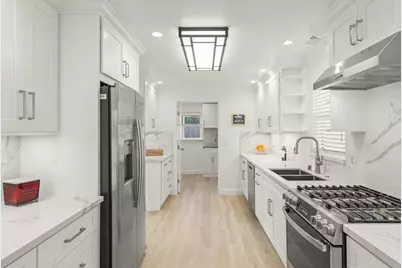 272 Clay St, Monterey, CA 93940 - Photo 14