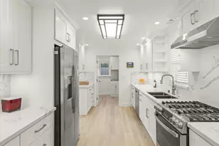 272 Clay St, Monterey, CA 93940 - Photo 14