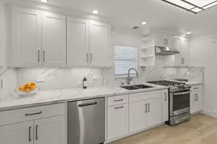 272 Clay St, Monterey, CA 93940 - Photo 18