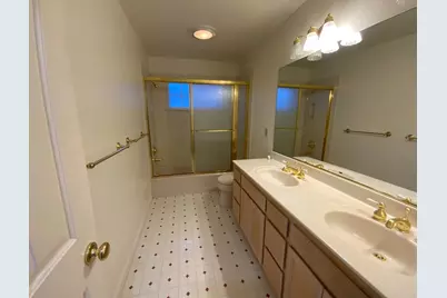 61 Orchard Ave, Redwood City, CA 94061 - Photo 18