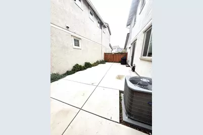 55 E Funderburg Blvd, Mountain House, CA 95391 - Photo 4