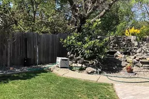 162 N Alamo Dr, Vacaville, CA 95688 - Photo 26