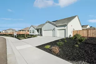 179 Luna Wy, Hollister, CA 95023 - Photo 2