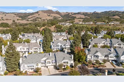 7704 Galloway Dr, San Jose, CA 95135 - Photo 38