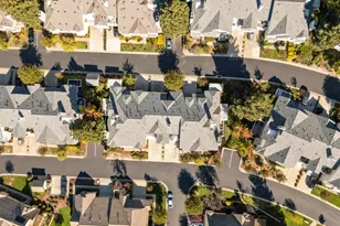 7704 Galloway Dr, San Jose, CA 95135 - Photo 36