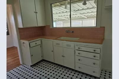 200 Carmelo Ln, South San Francisco, CA 94080 - Photo 8