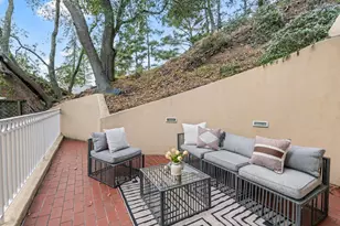 2220 Arrowhead Dr, Oakland, CA 94611 - Photo 52