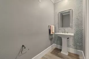 1057 Foxglove Pl 202, San Jose, CA 95131 - Photo 24