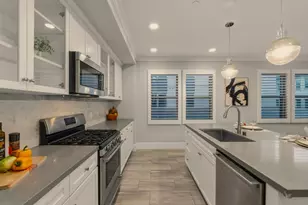 1057 Foxglove Pl 202, San Jose, CA 95131 - Photo 22