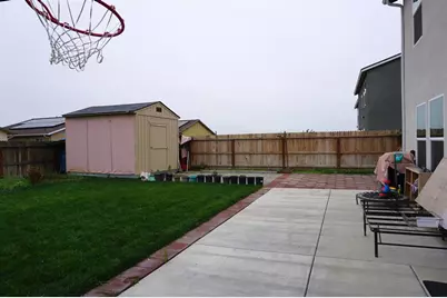 405 Greene Way, Los Banos, CA 93635 - Photo 34