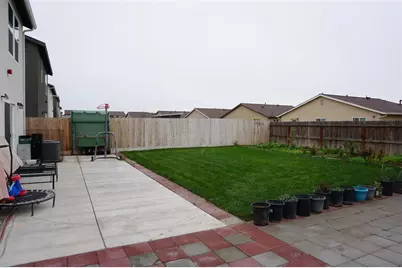 405 Greene Way, Los Banos, CA 93635 - Photo 36