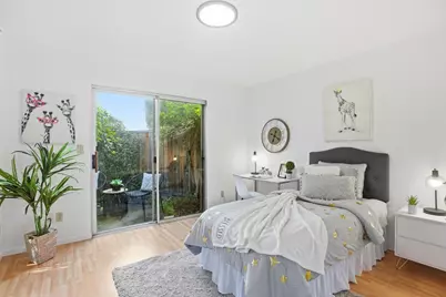 142 Mission Dr, East Palo Alto, CA 94303 - Photo 10