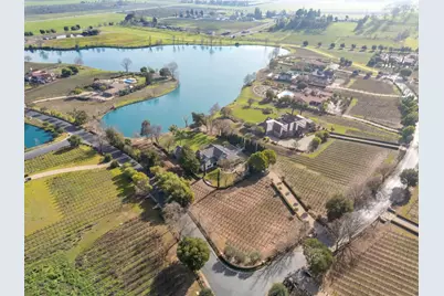 1450 Lakeview Ct, San Martin, CA 95046 - Photo 6