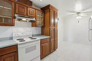 300 N Park Victoria Dr, Milpitas, CA 95035 - Photo 10