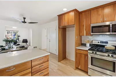 574 Wellington Dr, San Carlos, CA 94070 - Photo 14