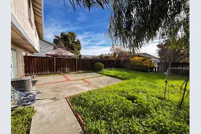 1752 Duffy Way, San Jose, CA 95116 - Photo 8