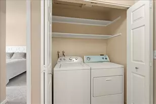 1714 Bevin Brook Dr, San Jose, CA 95112 - Photo 20