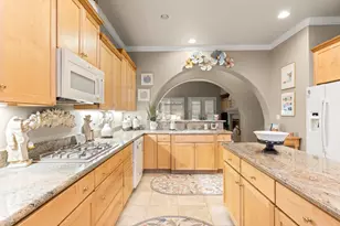 5723 Grassington Ln, Sacramento, CA 95835 - Photo 32