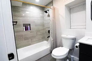 875 Wood St, Oakland, CA 94607 - Photo 8