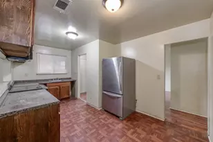 3068 W Fairmont Ave, Fresno, CA 93722 - Photo 12