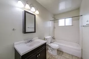 3068 W Fairmont Ave, Fresno, CA 93722 - Photo 16