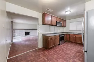 3068 W Fairmont Ave, Fresno, CA 93722 - Photo 8