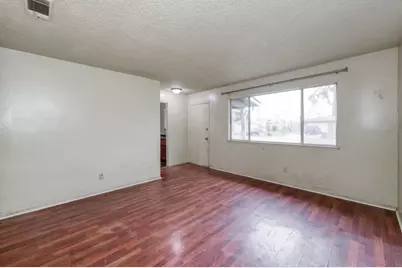 3068 W Fairmont Ave, Fresno, CA 93722 - Photo 6