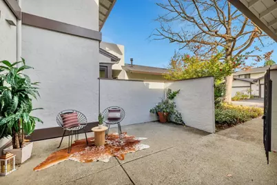 2426 Sharon Oaks Dr, Menlo Park, CA 94025 - Photo 4