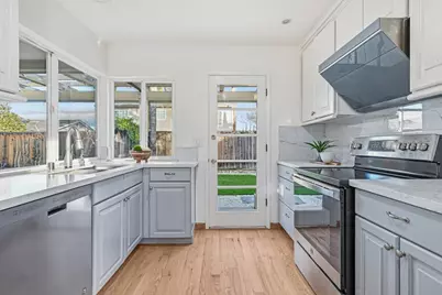 430 Juniper Ct, Sunnyvale, CA 94086 - Photo 10