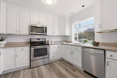 165 Christine Lynn Dr, Morgan Hill, CA 95037 - Photo 10