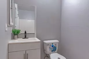 2366 N Main St 8, Salinas, CA 93906 - Photo 8