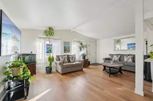 930 Rosedale Ave 64, Capitola, CA 95010 - Photo 2