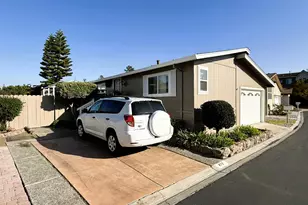 472 Chateau La Salle Dr 472, San Jose, CA 95111 - Photo 2