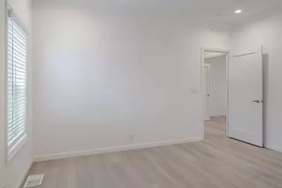 238 Chateau La Salle Dr 238, San Jose, CA 95111 - Photo 26