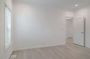 238 Chateau La Salle Dr 238, San Jose, CA 95111 - Photo 26