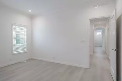 238 Chateau La Salle Dr 238, San Jose, CA 95111 - Photo 16