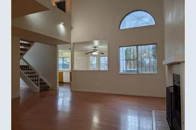 4900 Camino Royale Dr, Sacramento, CA 95823 - Photo 2