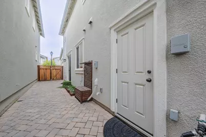 18831 Sedgwick Ln, Marina, CA 93933 - Photo 10