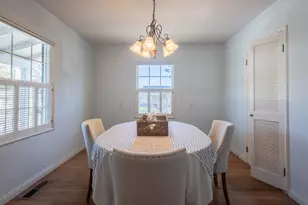 801 Laurel Ave, Pacific Grove, CA 93950 - Photo 10