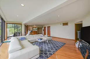 15345 Bohlman Rd, Saratoga, CA 95070 - Photo 16