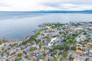 132 6th St, Pacific Grove, CA 93950 - Photo 10