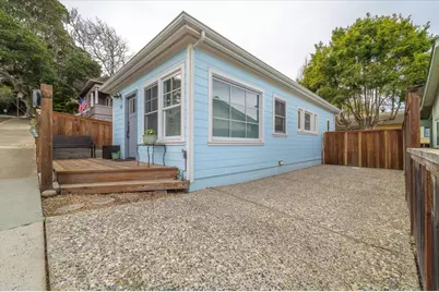 132 6th St, Pacific Grove, CA 93950 - Photo 2